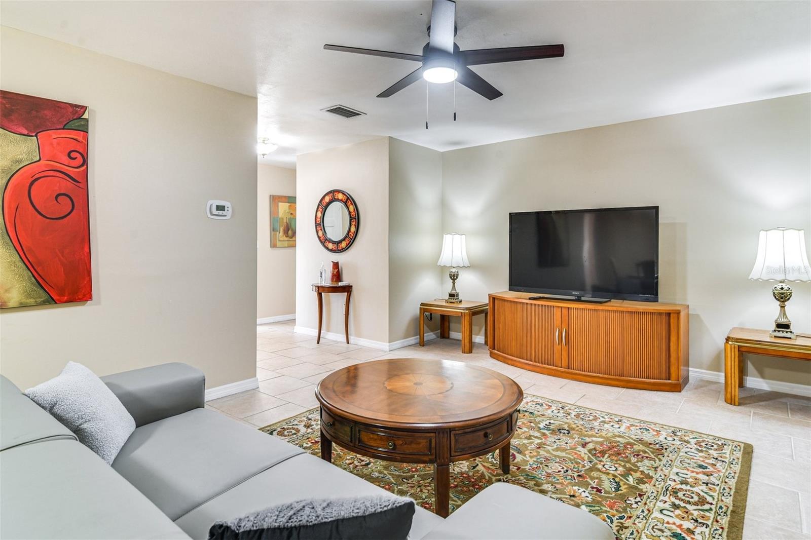 Living room p3