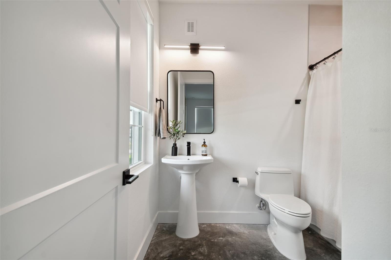 Guest Bath - Level 1