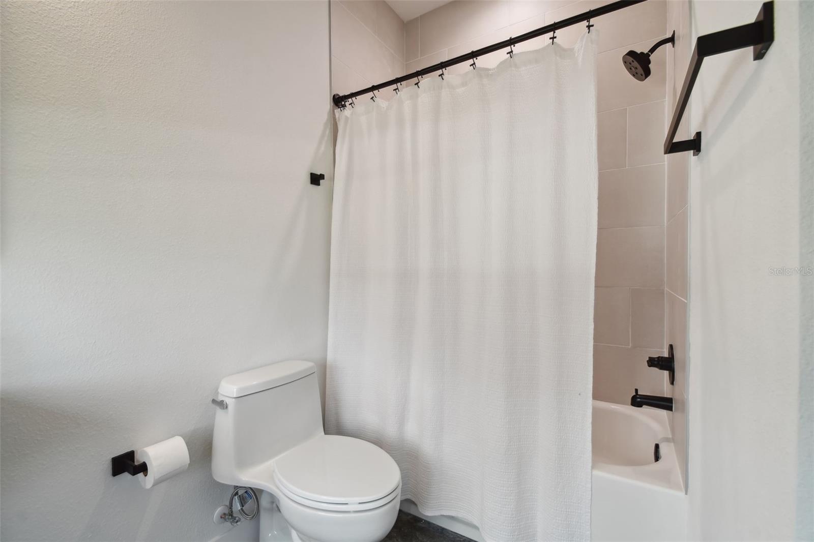 Guest Bath - Level 1