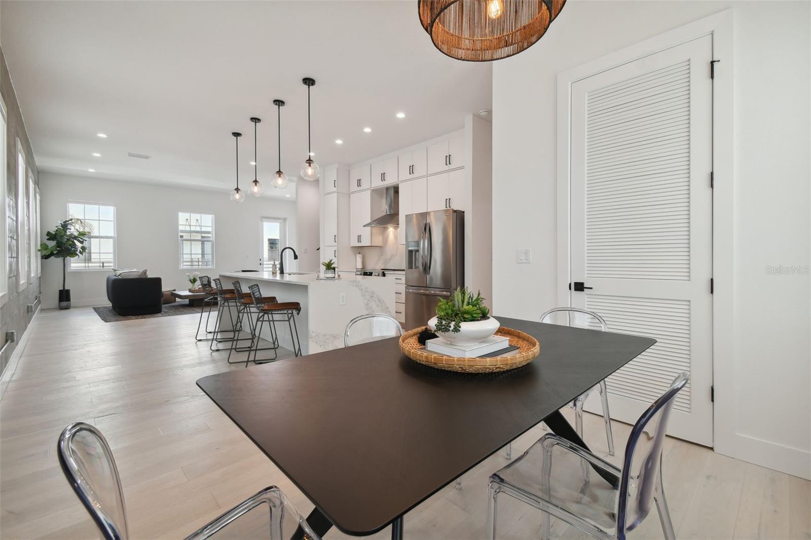 Dining - Level 2