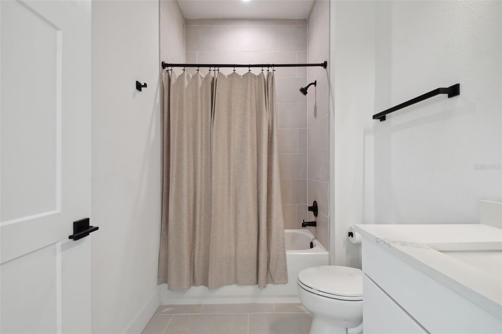 Guest Bath - Level 3