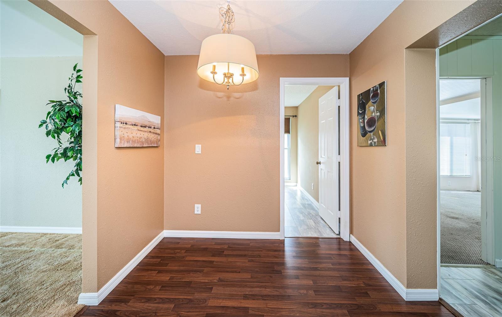 Eat-in nook off kitchen