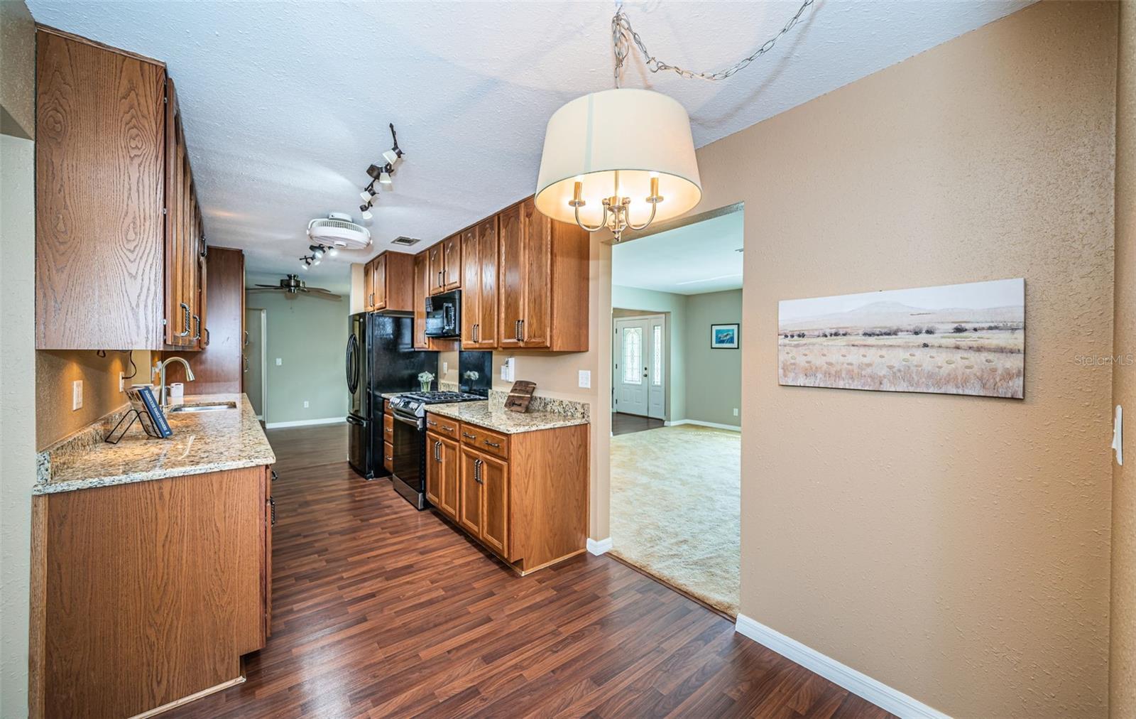 Eat-in nook off kitchen