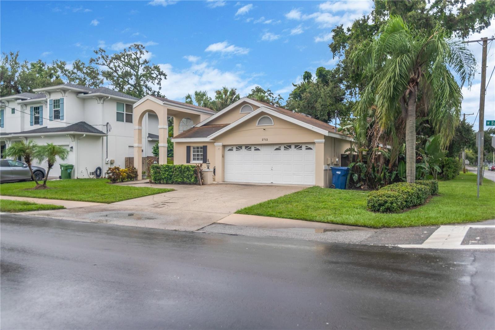Fantastic Corner Lot!