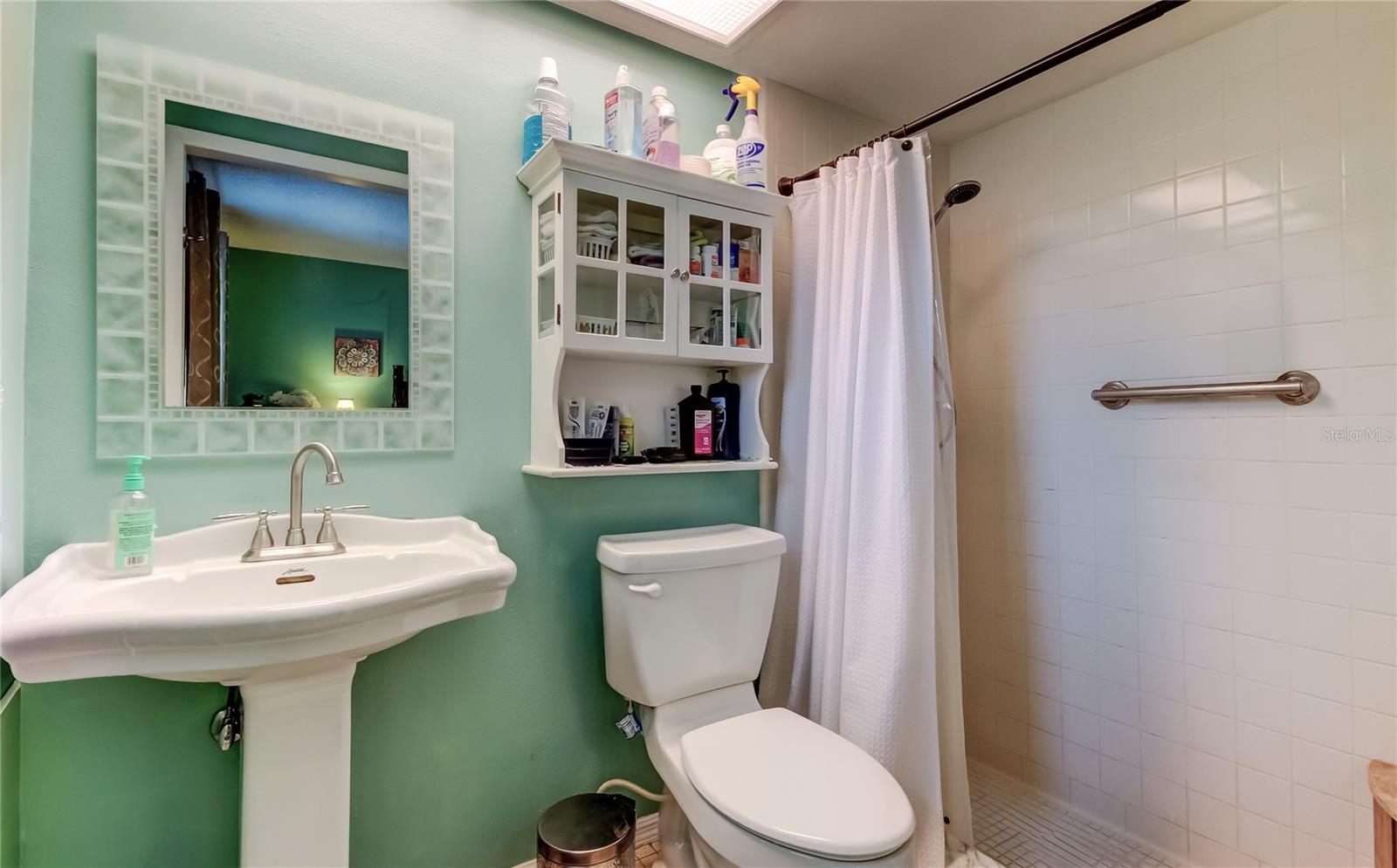 Primary bath