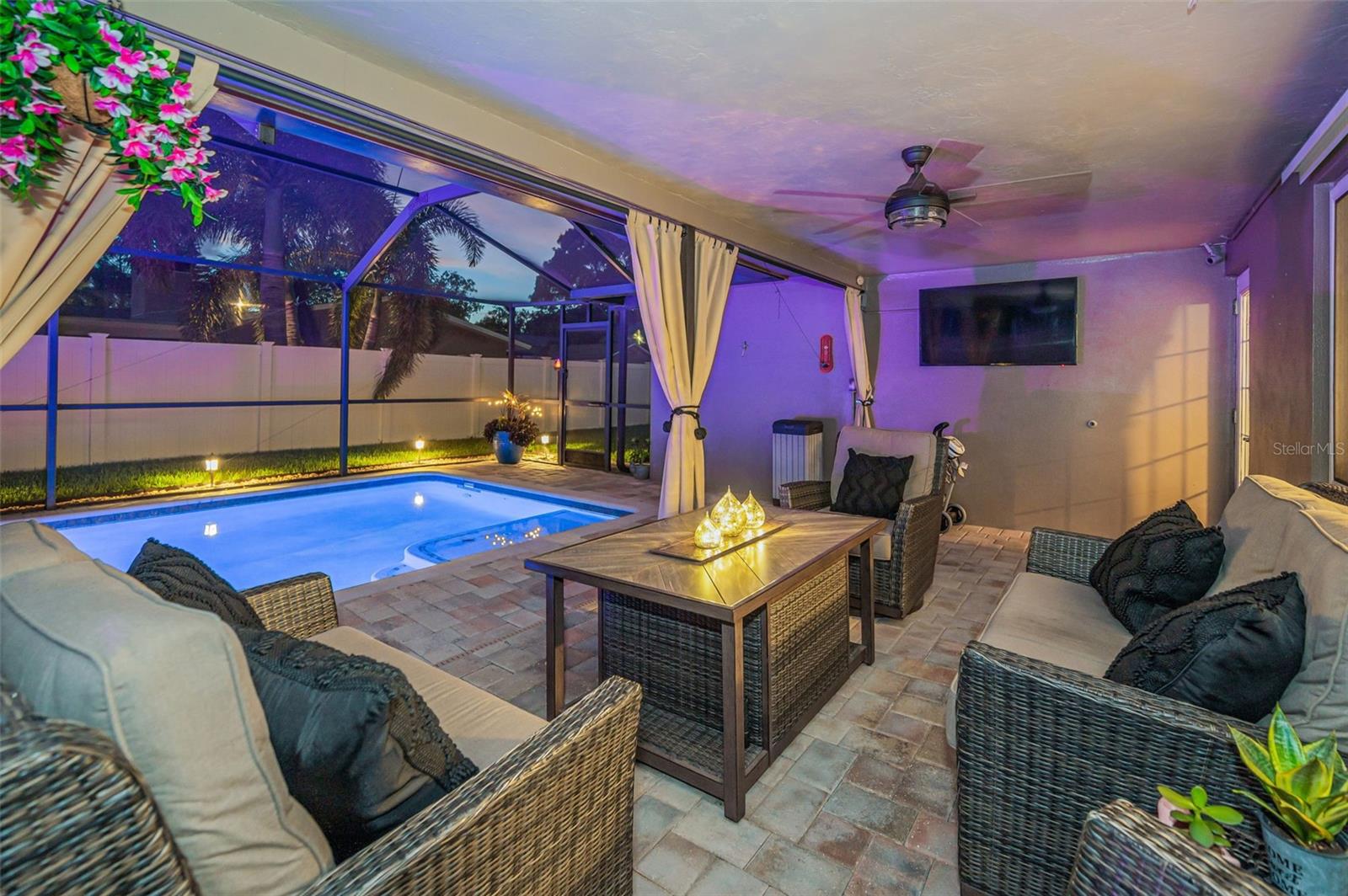 Lanai/Pool