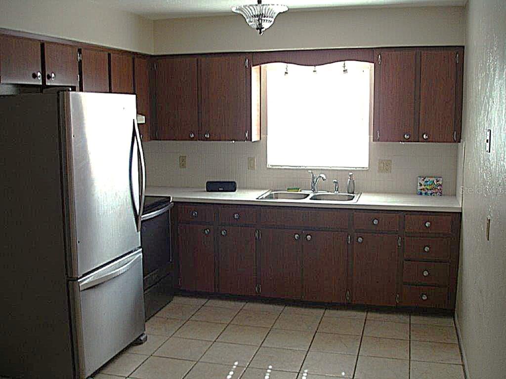 Kitchen. Also room for a bistro table