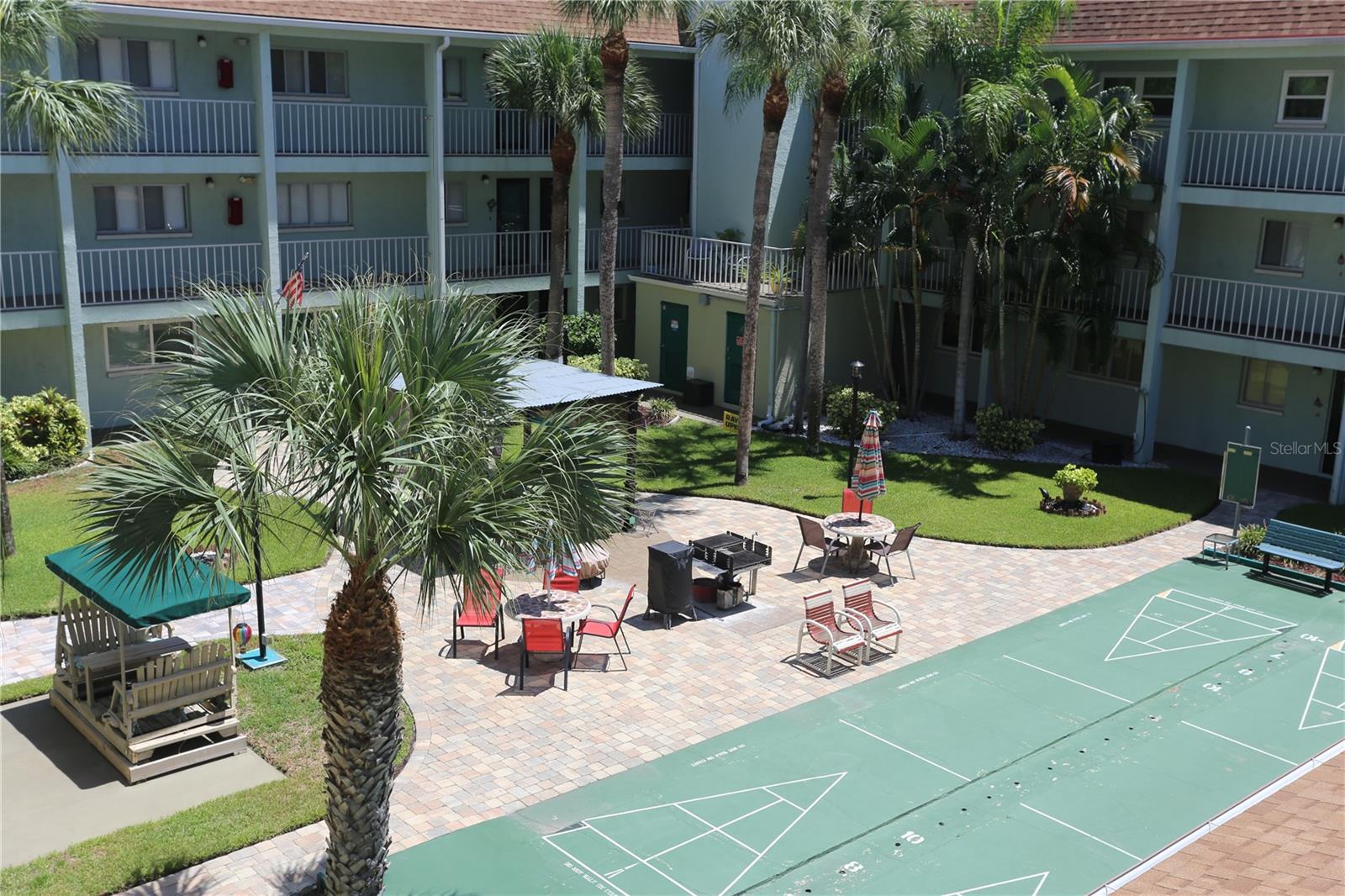 Wonderful outdoor meet and greet sitting area in the courtyard.