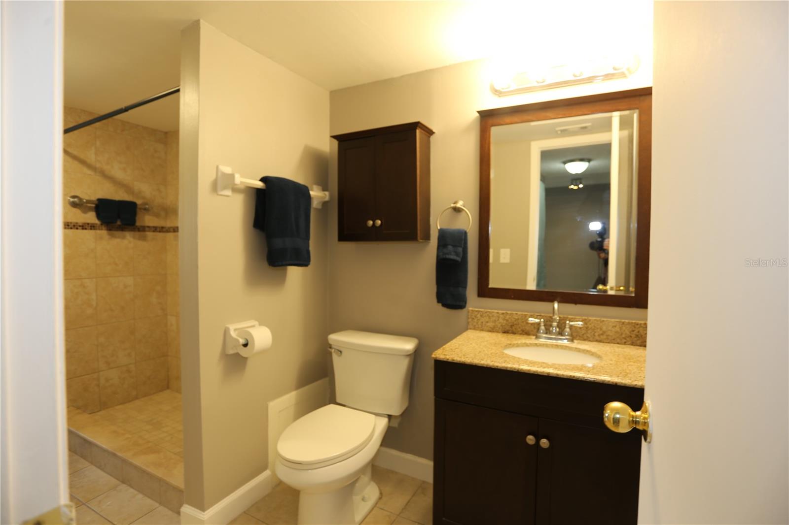 Spacious bath