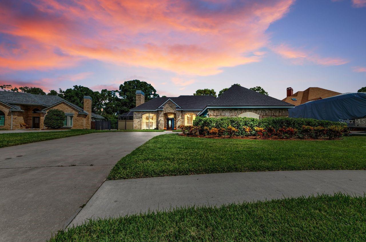 Lovely 10480 Longwood Drive, Bardmoor North
