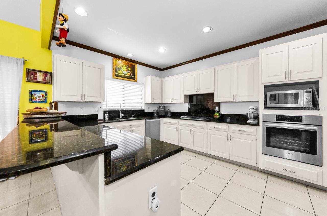 Meile and Bosch appliances!