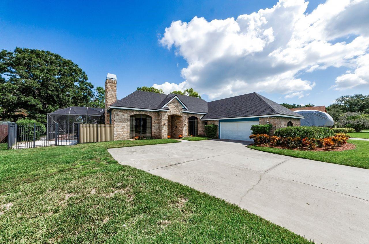 4 Bedrooms, 3.5 baths and 3144 sq. ft. with a lovely pool, spa and huge back yard!