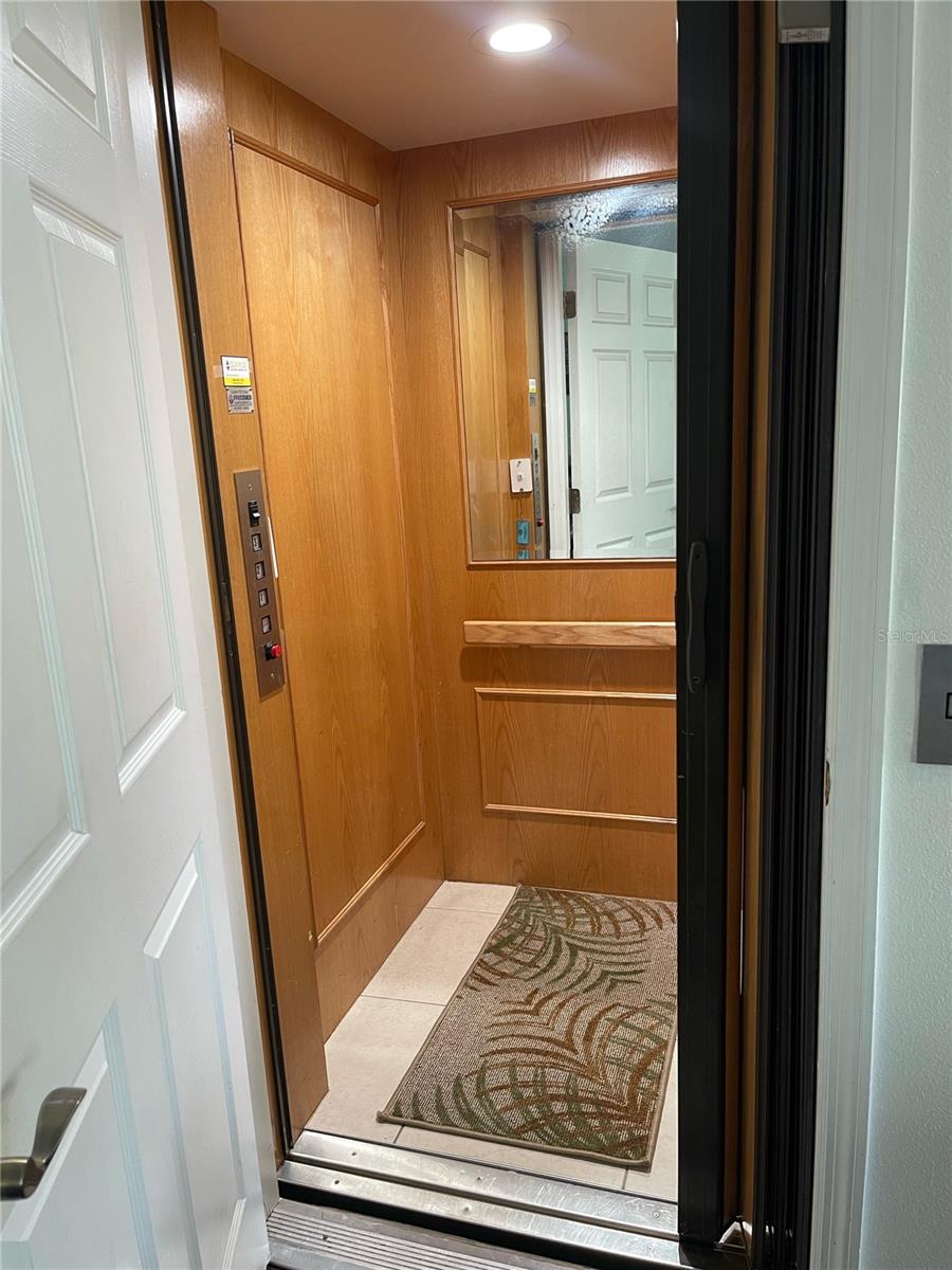 Private Elevator