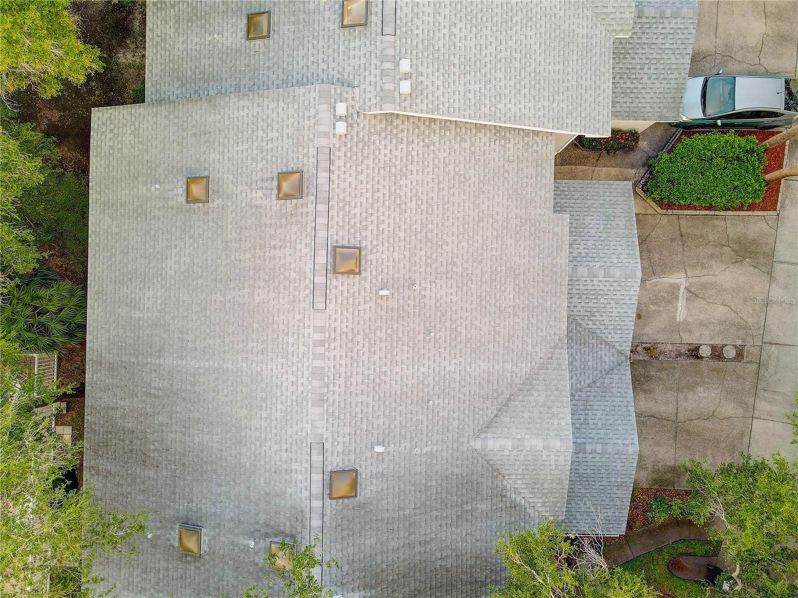 TB8415922