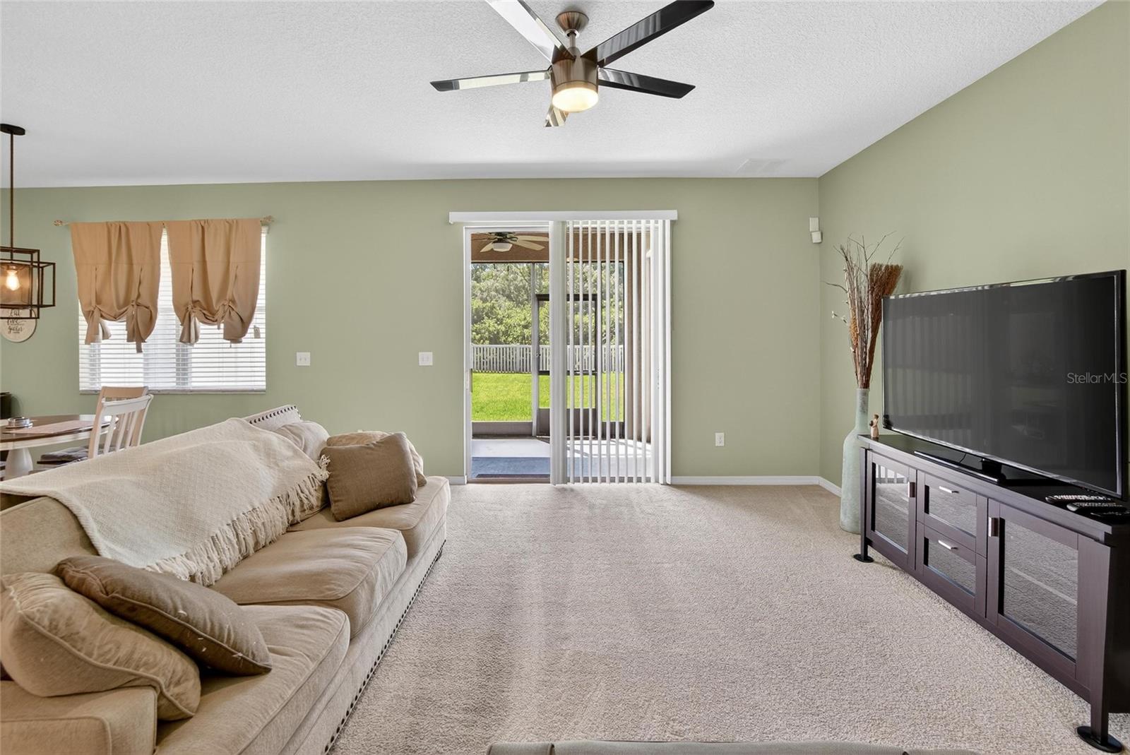 Living facing lanai