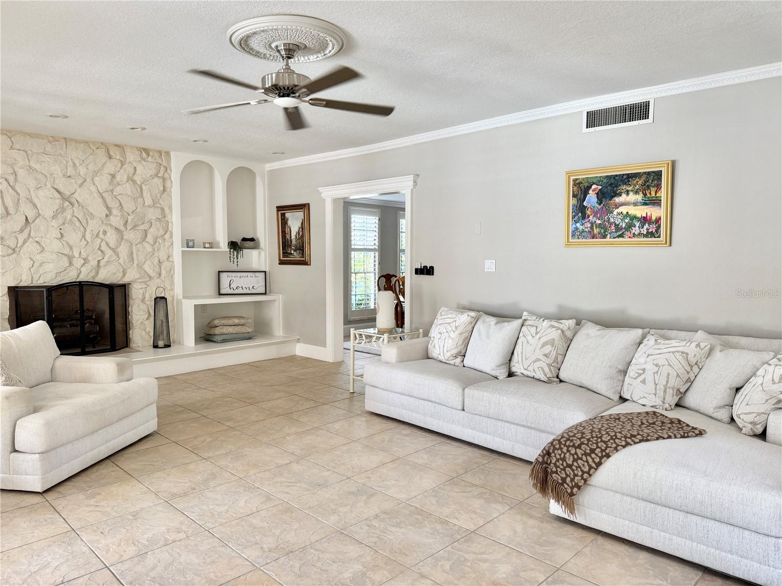 Living Area - Ceiling Fan