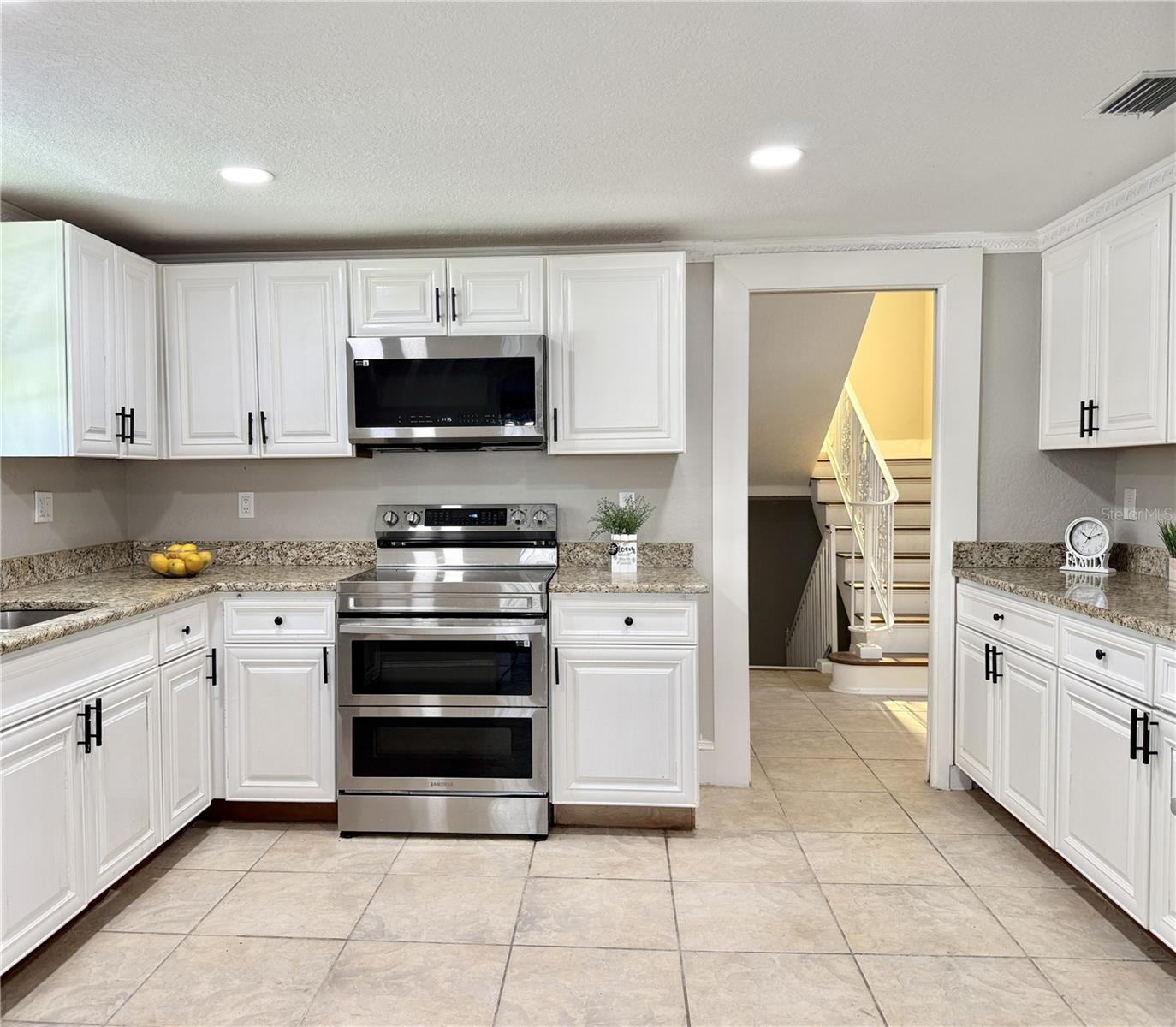 Kitchen - 10 x 13
