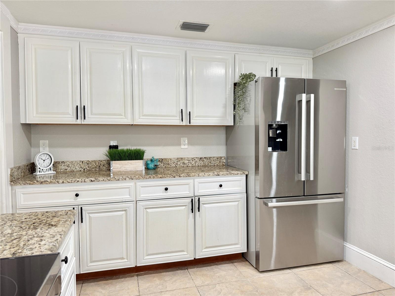 Kitchen - Plenty of Counter Space and Cabinets