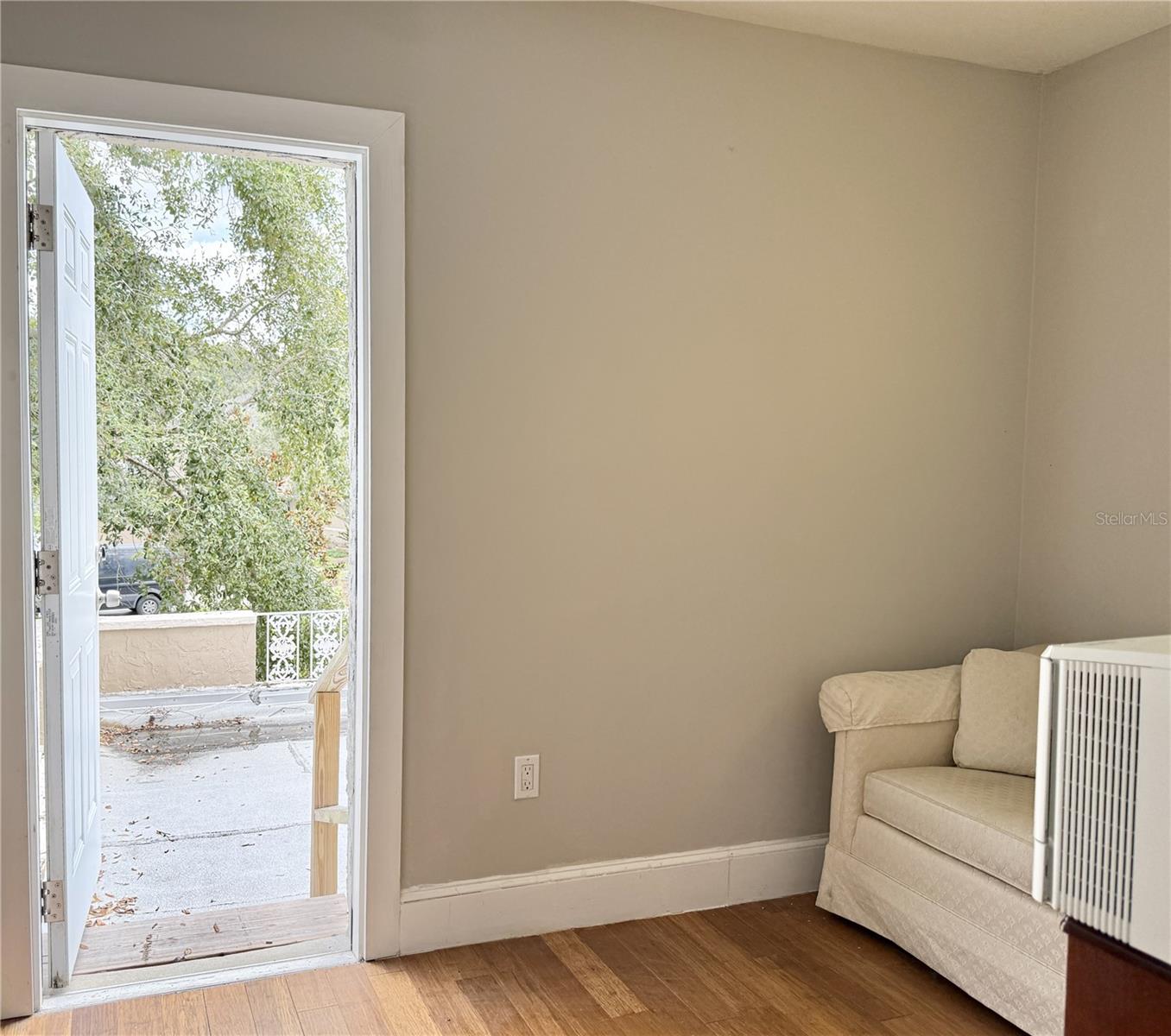 Bonus Room - Access to Roof Top