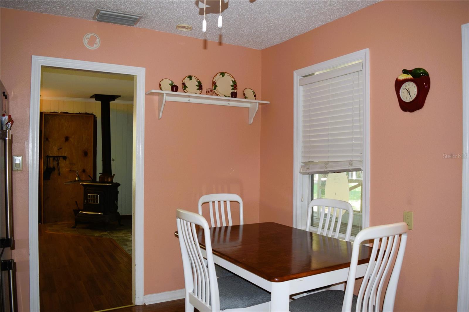 Kitchen Eat In Area