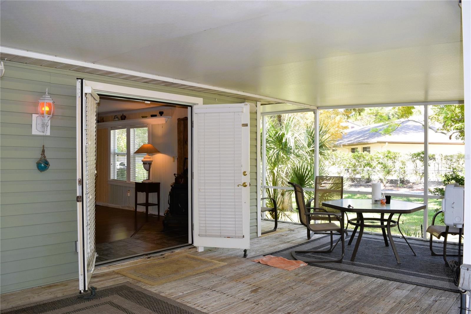 Open Home to Lanai