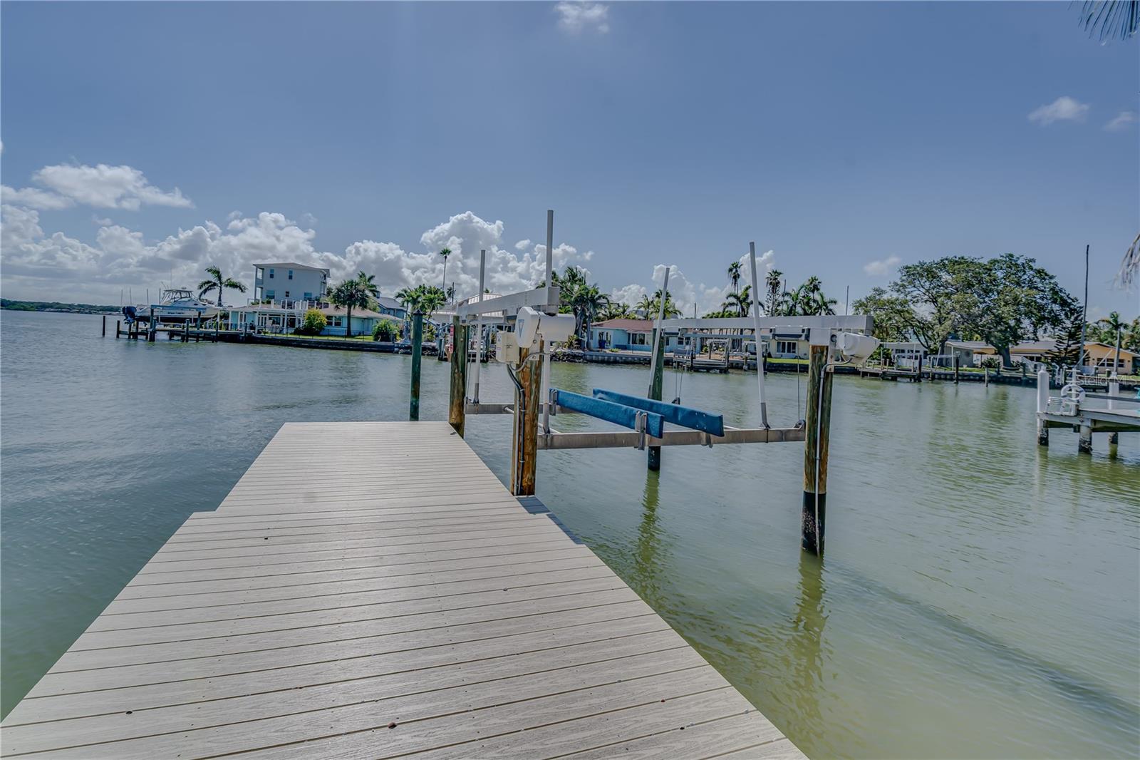10,000 LB BOAT LIFT