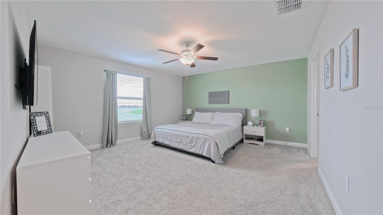 MAIN BEDROOM