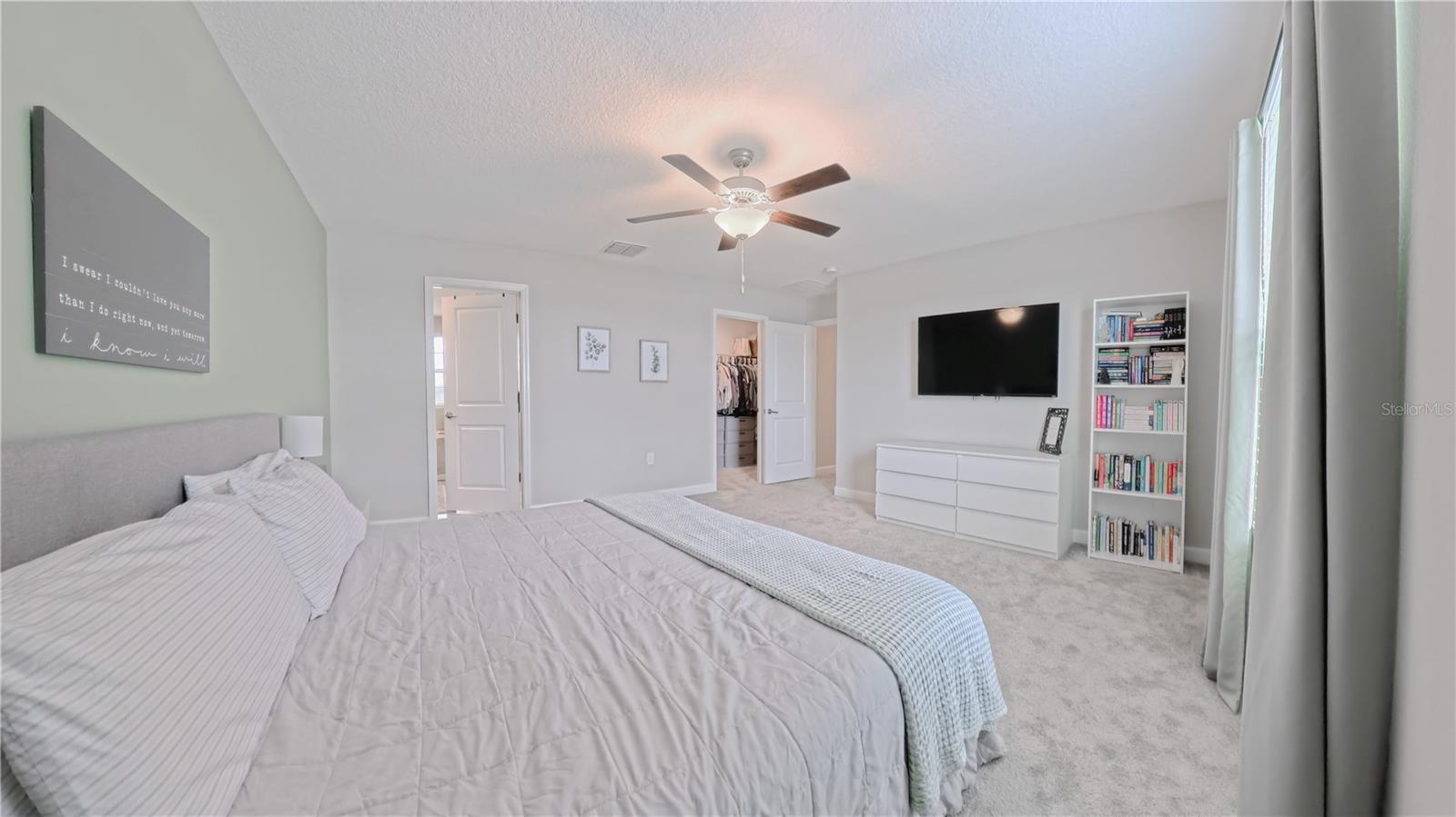 MAIN BEDROOM