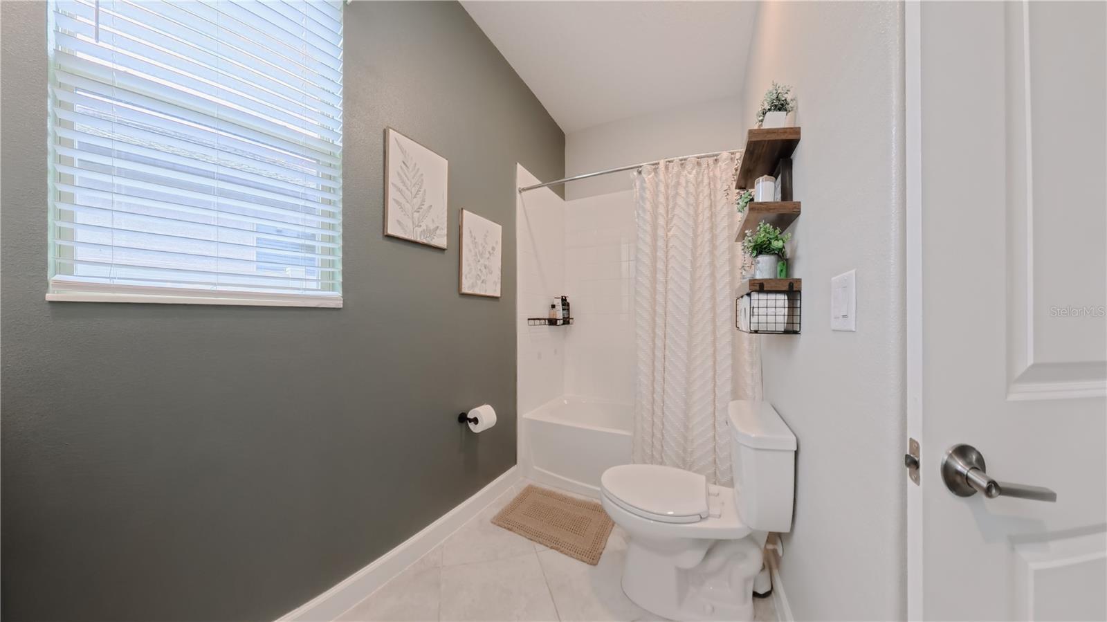 2ND BATHROOM