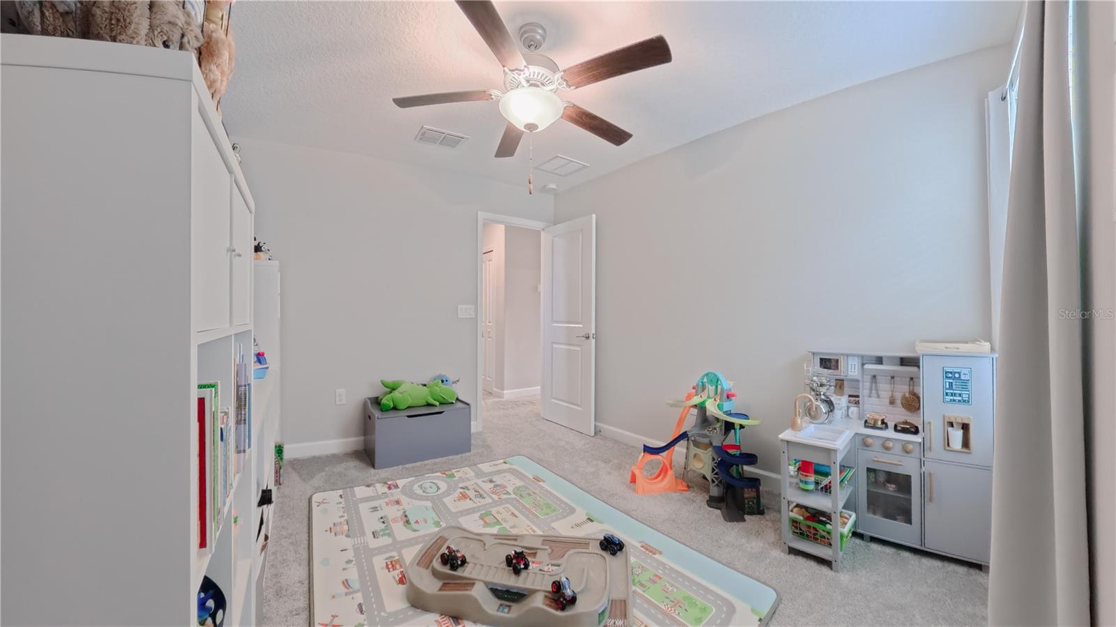 3RD BEDROOM / Playroom