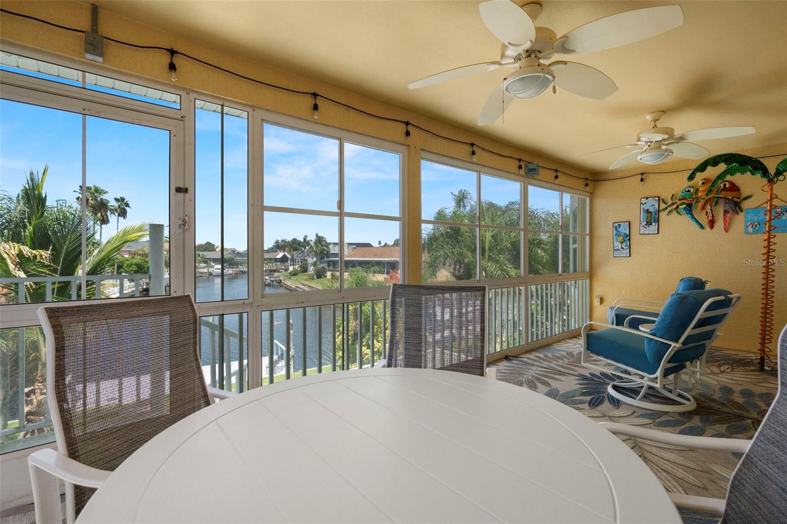 lanai top floor
