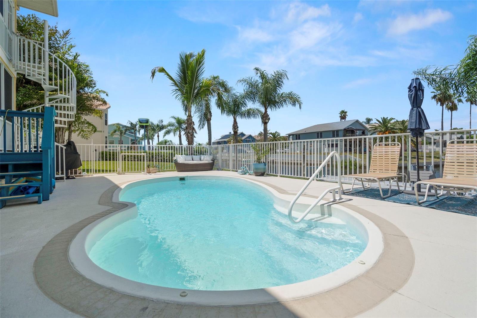 pool looking west