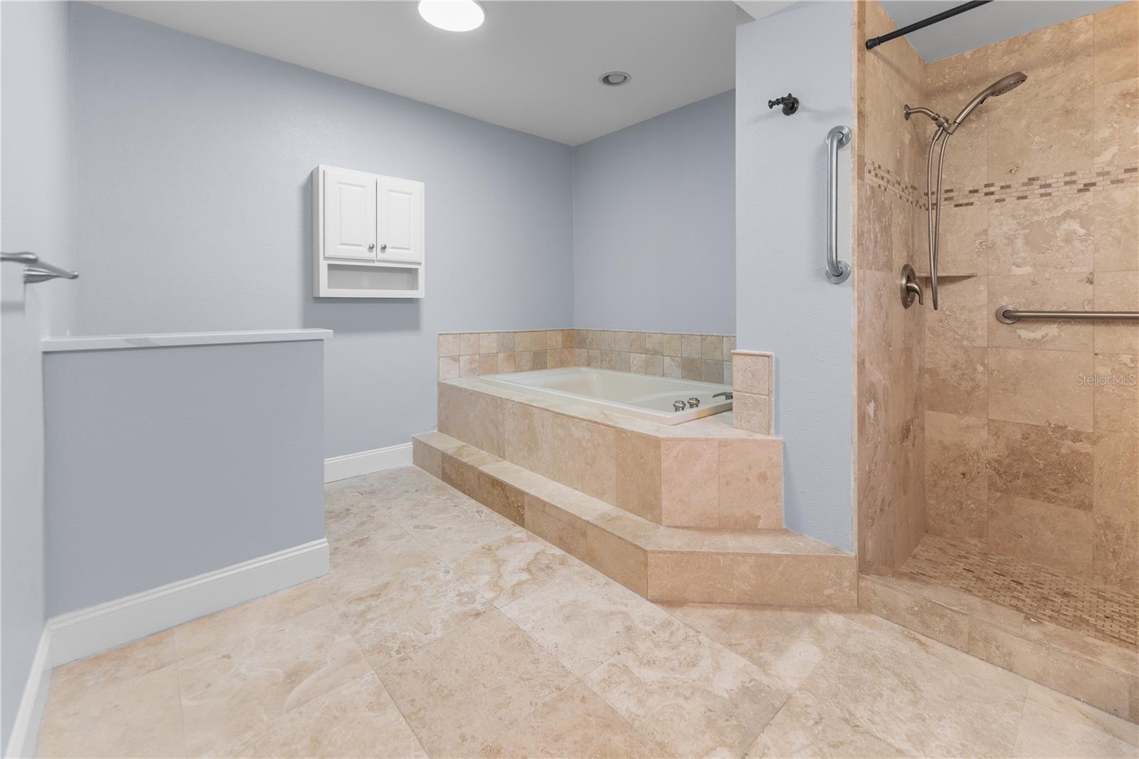Primary En-Suite