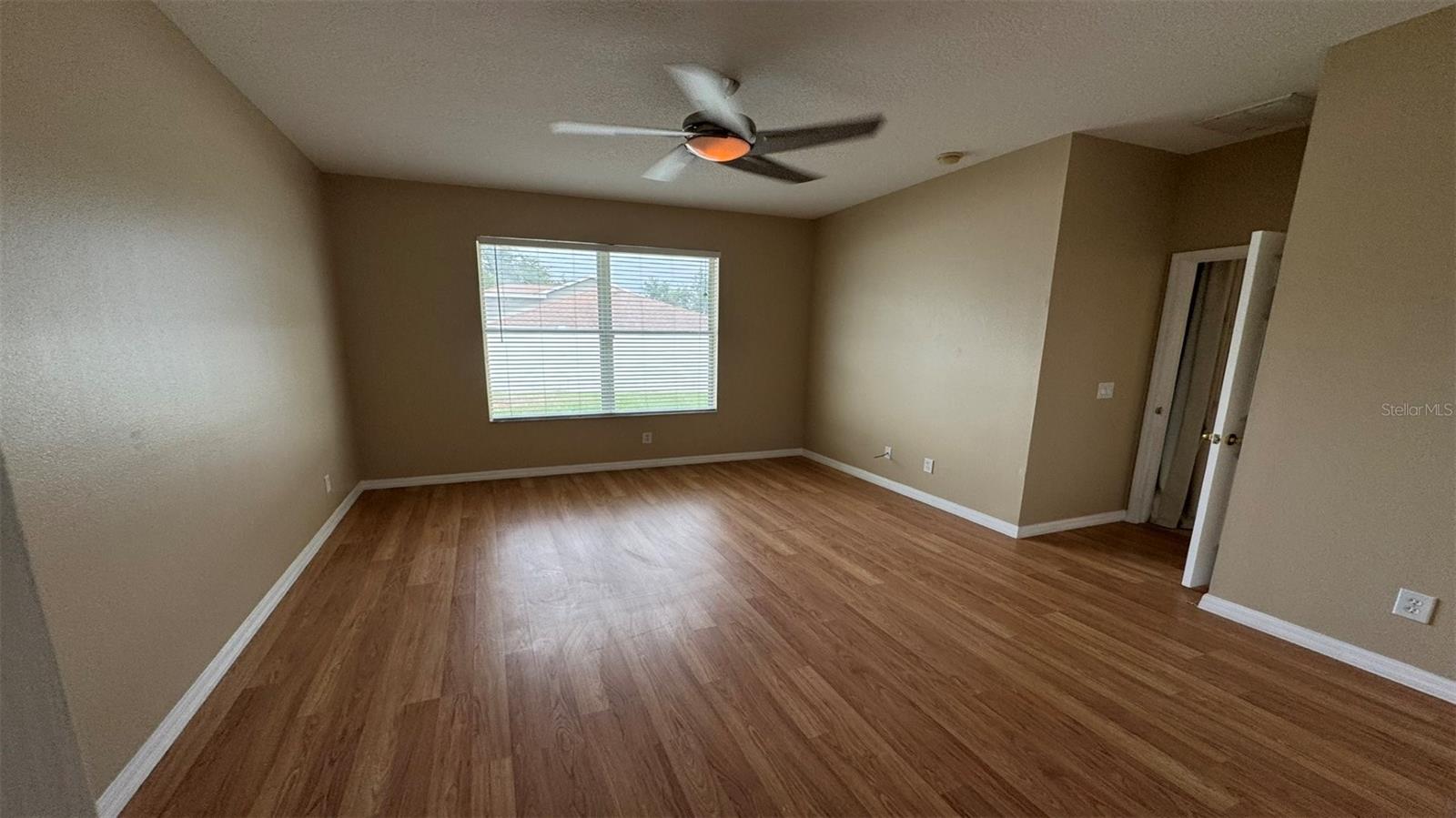 Primary Bedroom (2)