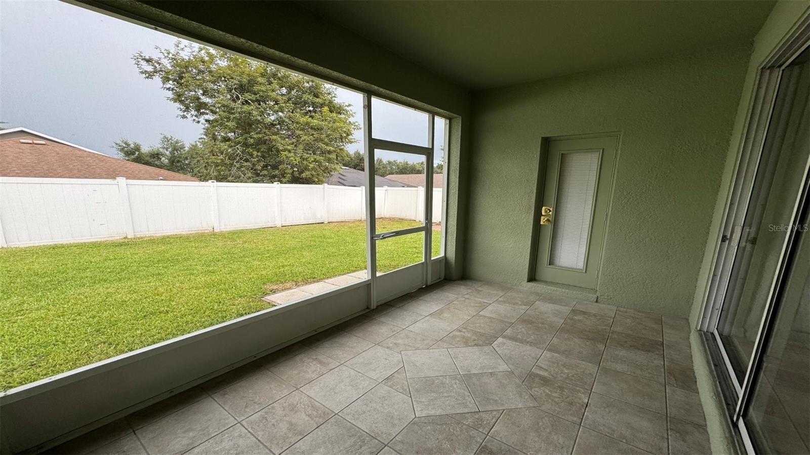 Tiled/Screened in Lanai