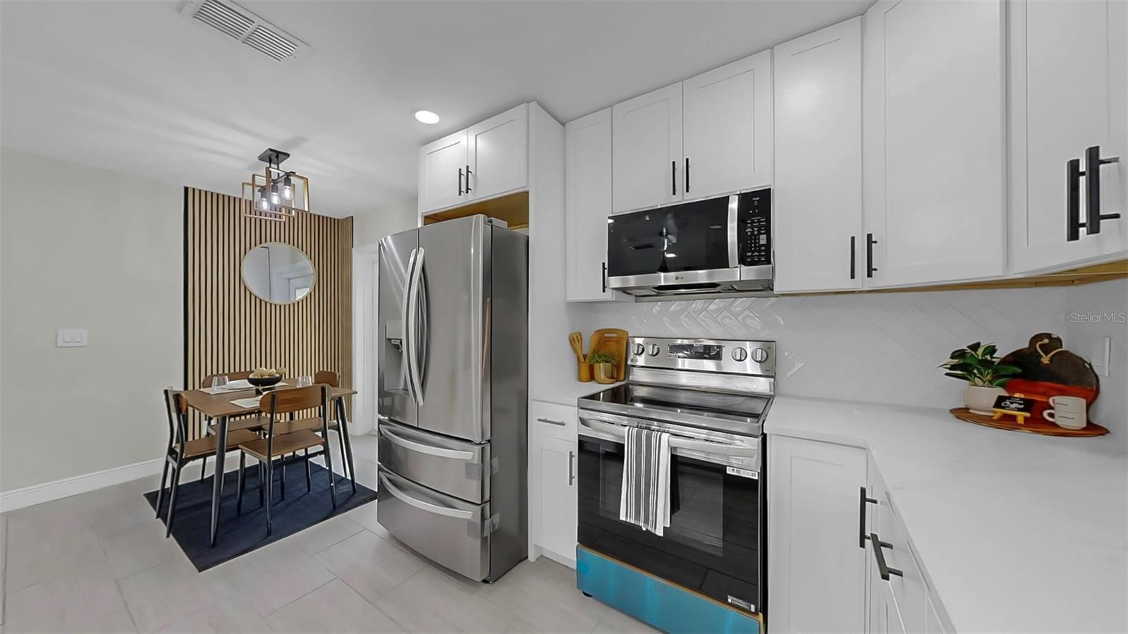 dining/kitchen