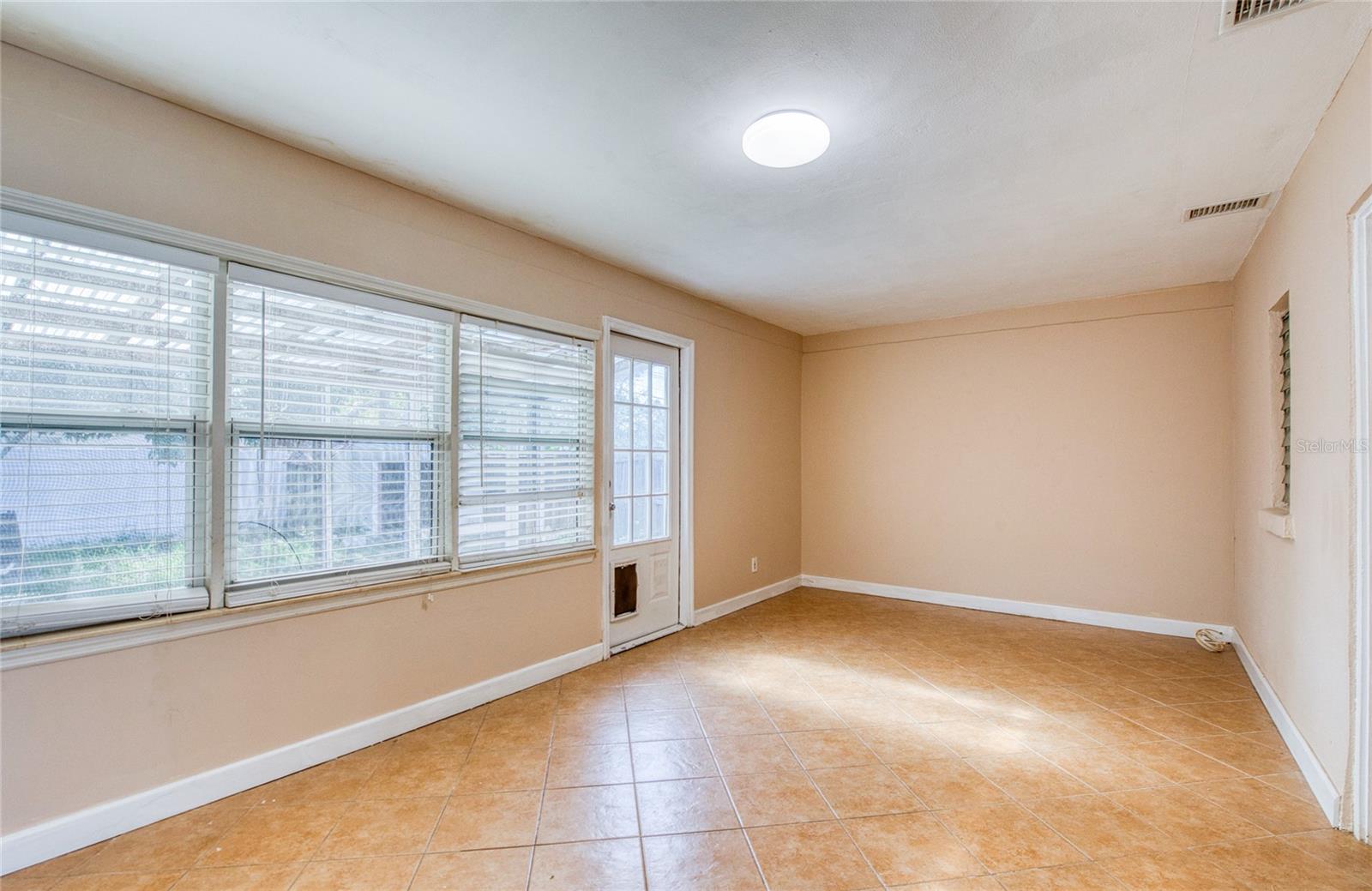 Bonus Room (1)