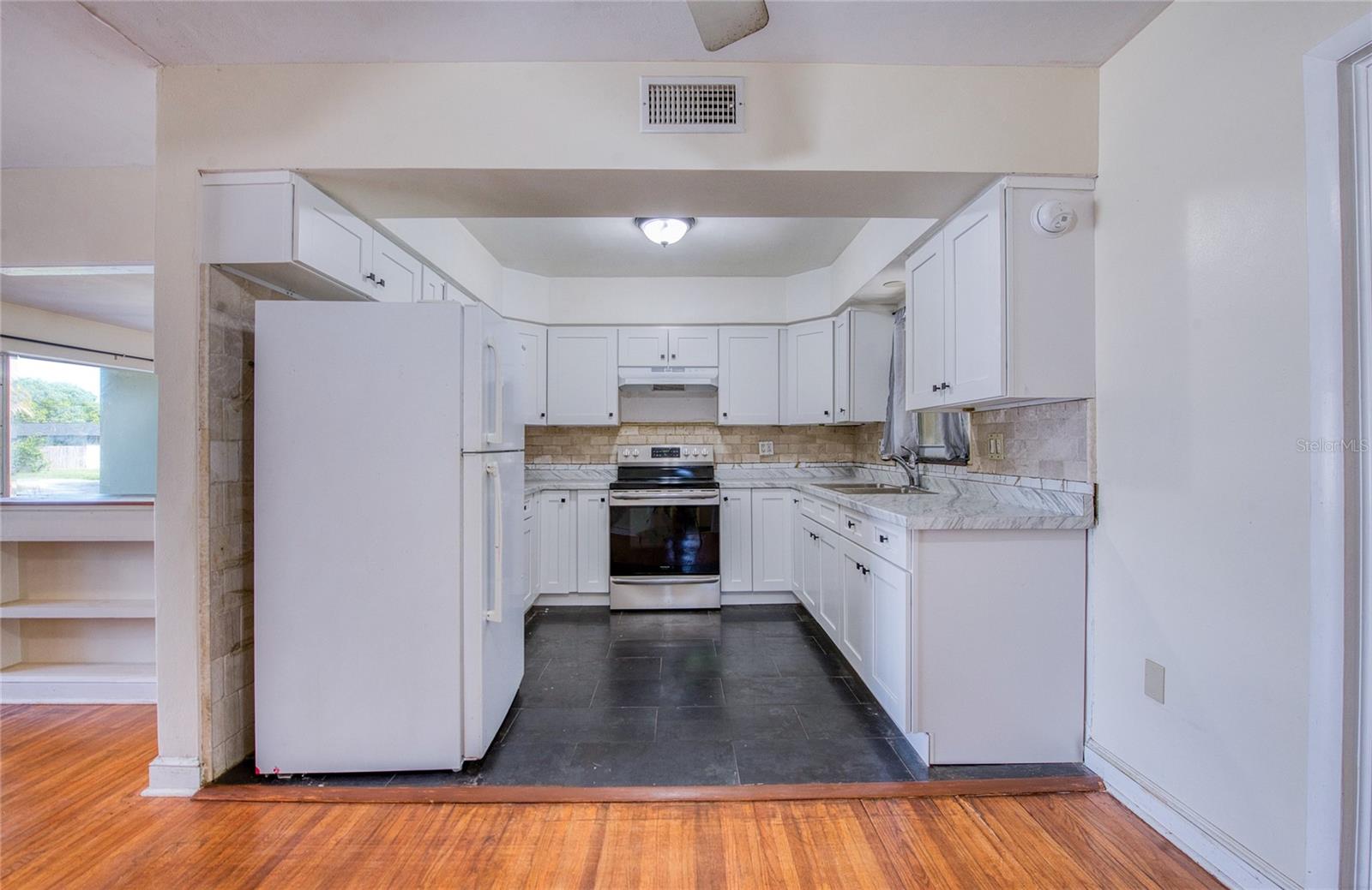 Kitchen (1)