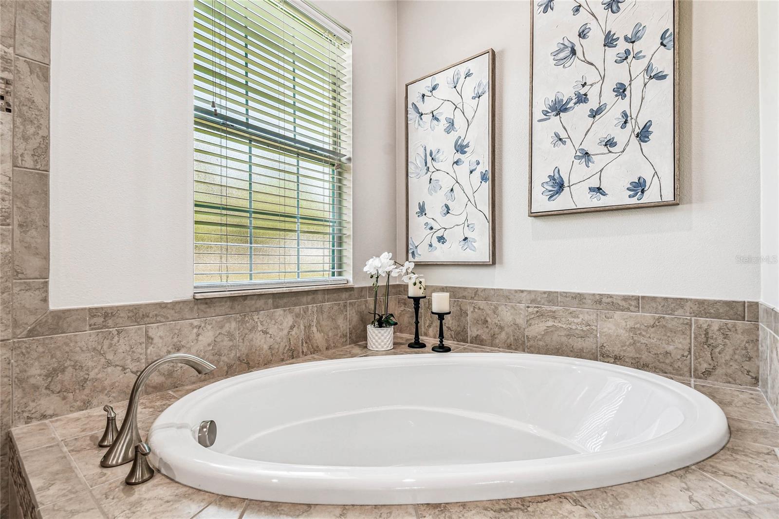 Soaker Tub