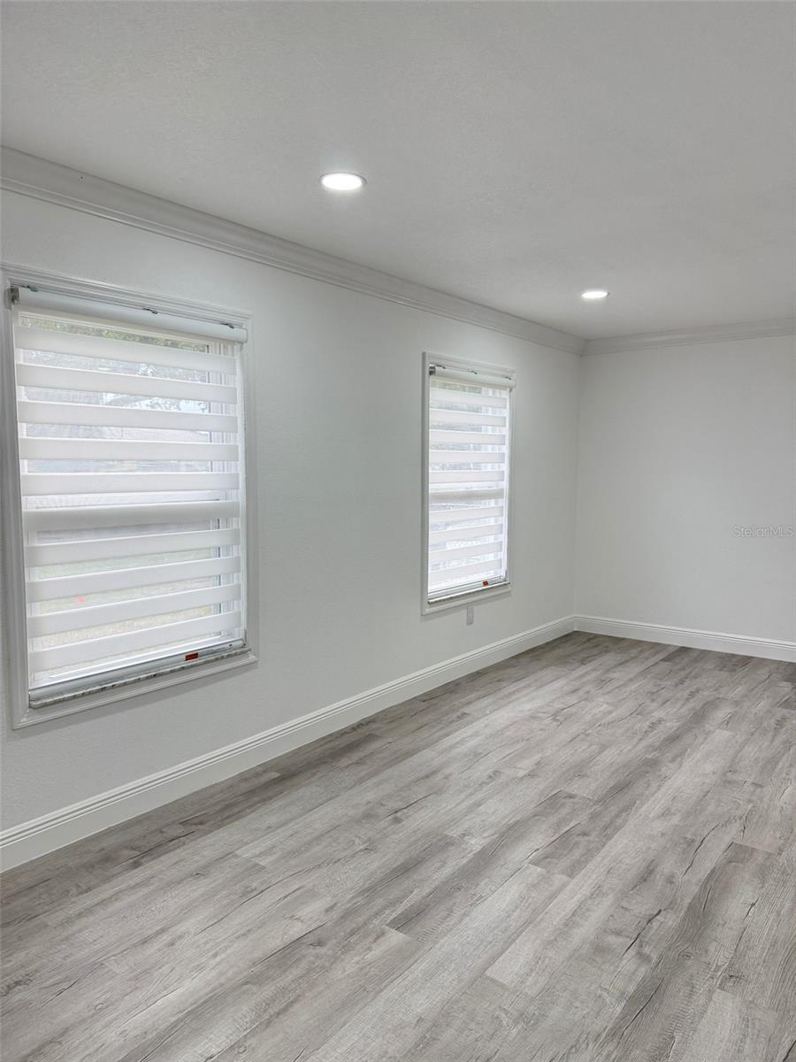 Modern blinds