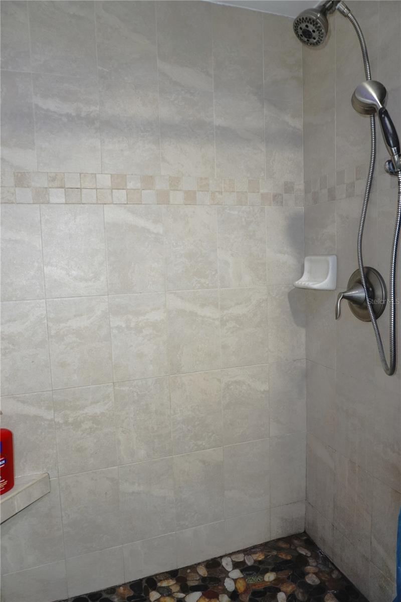 Full Bath Shower