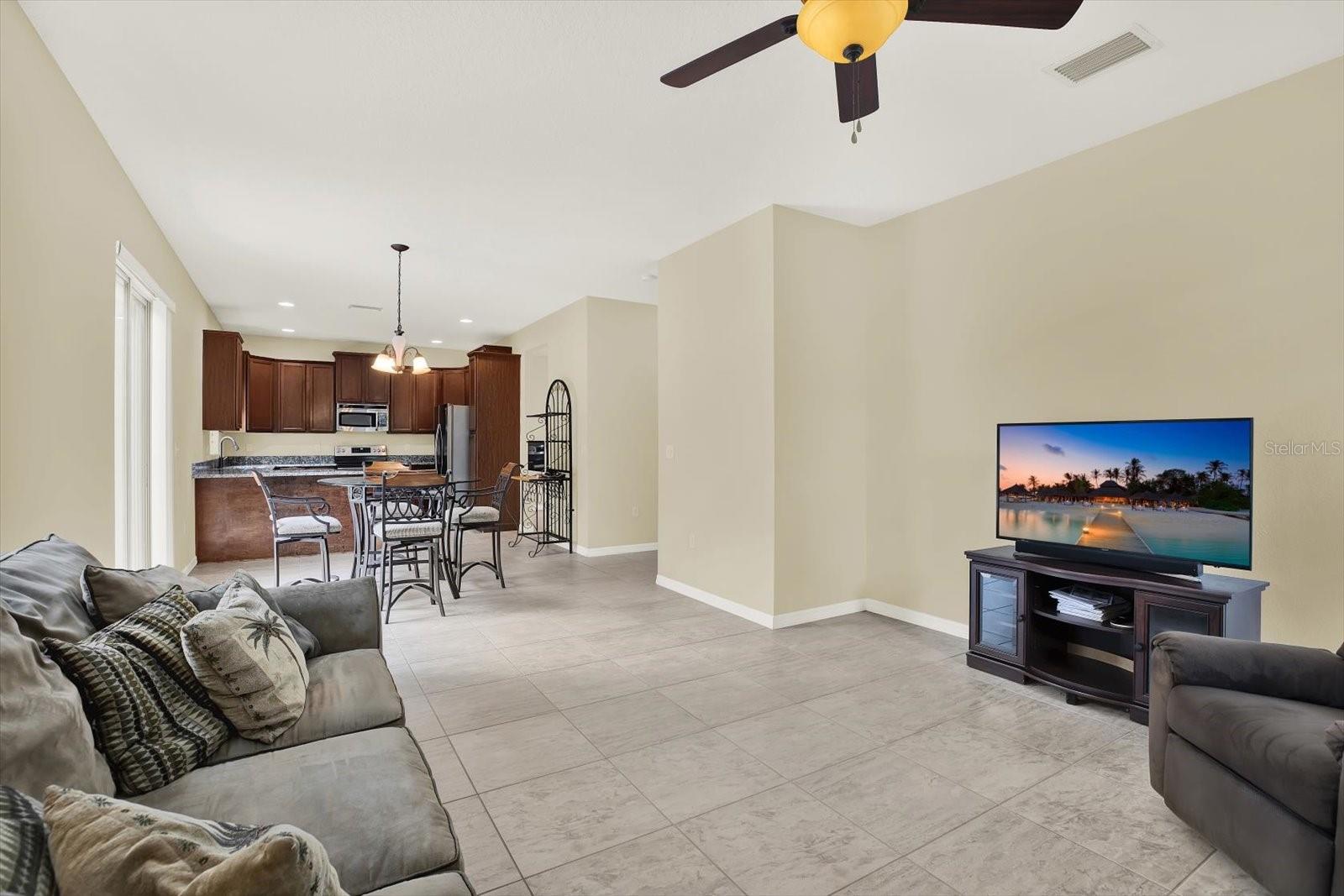 Living Room/Kitchen combo