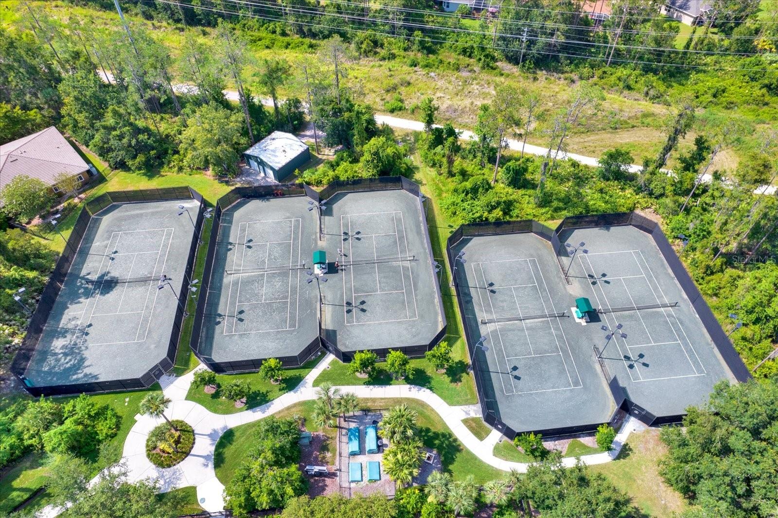 Tennis/Pickleball Courts