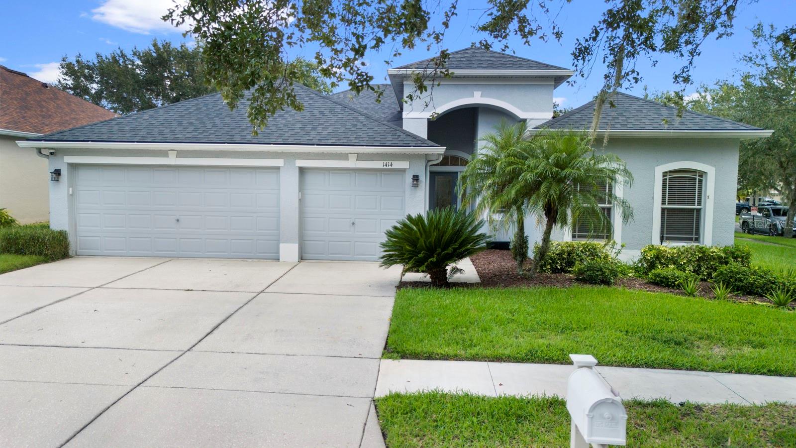 Excellent curb appeal