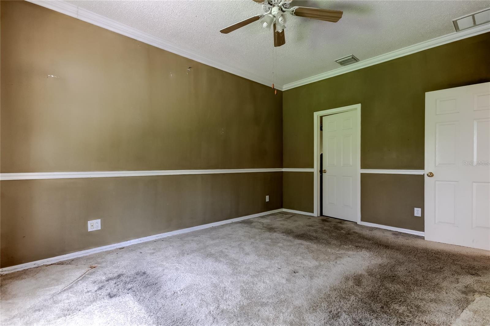 primary bedroom suite