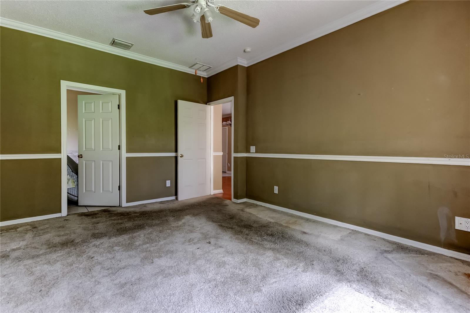 primary bedroom suite