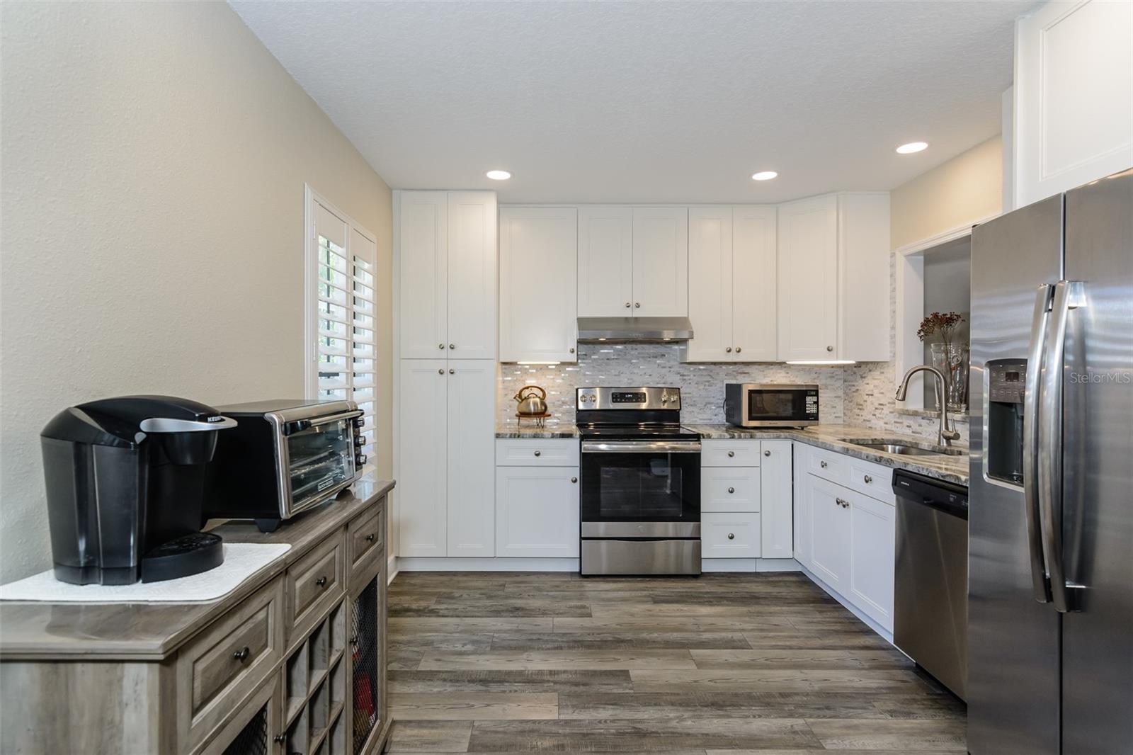 Beautifully updated kitchen