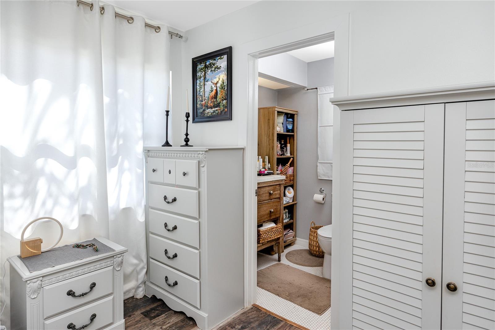Entrance to ensuite bathroom