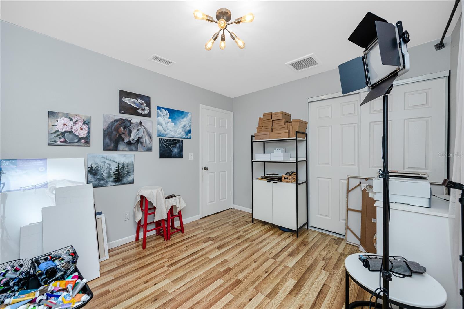 2nd bedroom