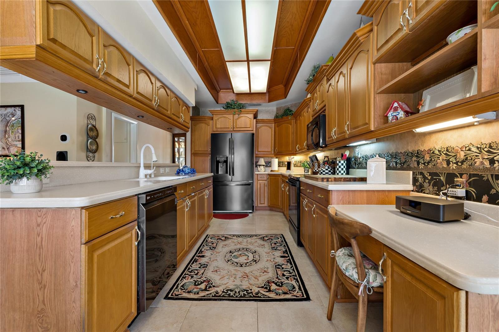 GREAT STORAGE IN THE KITCHEN